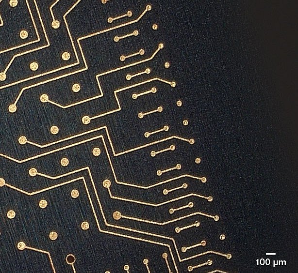 Detail of flip-chip package-on-package fc PoP